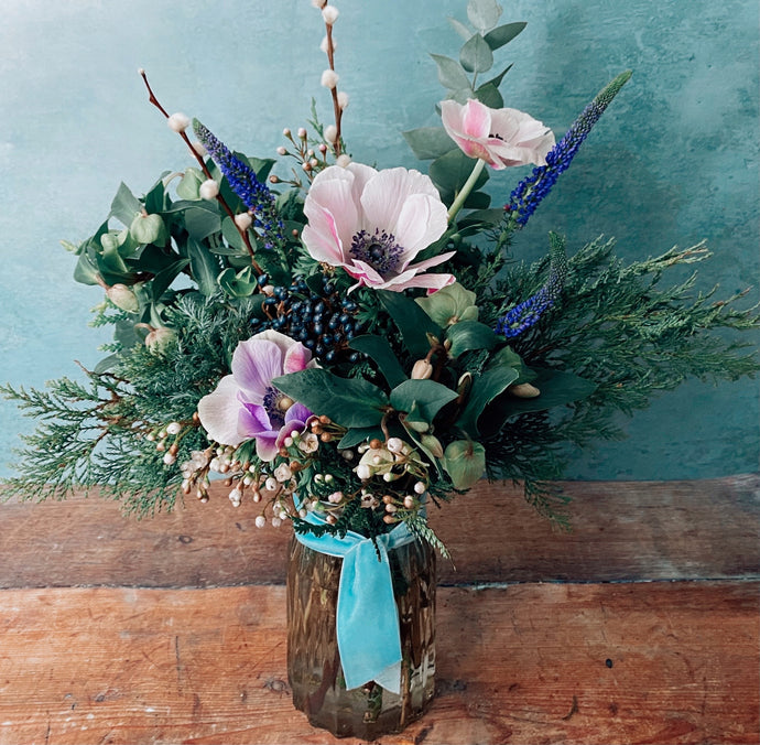 Winter Posy - Florist Choice - Flùr